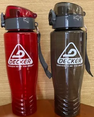 28 Oz Sports Bottle With Trekker Lid