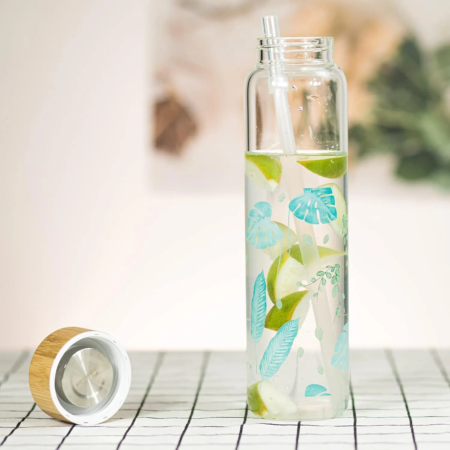 32 oz Glass Water Bottle with Straw, Wide Mouth Borosilicate Glass Bottle with Bamboo Lid and Neoprene Sleeve