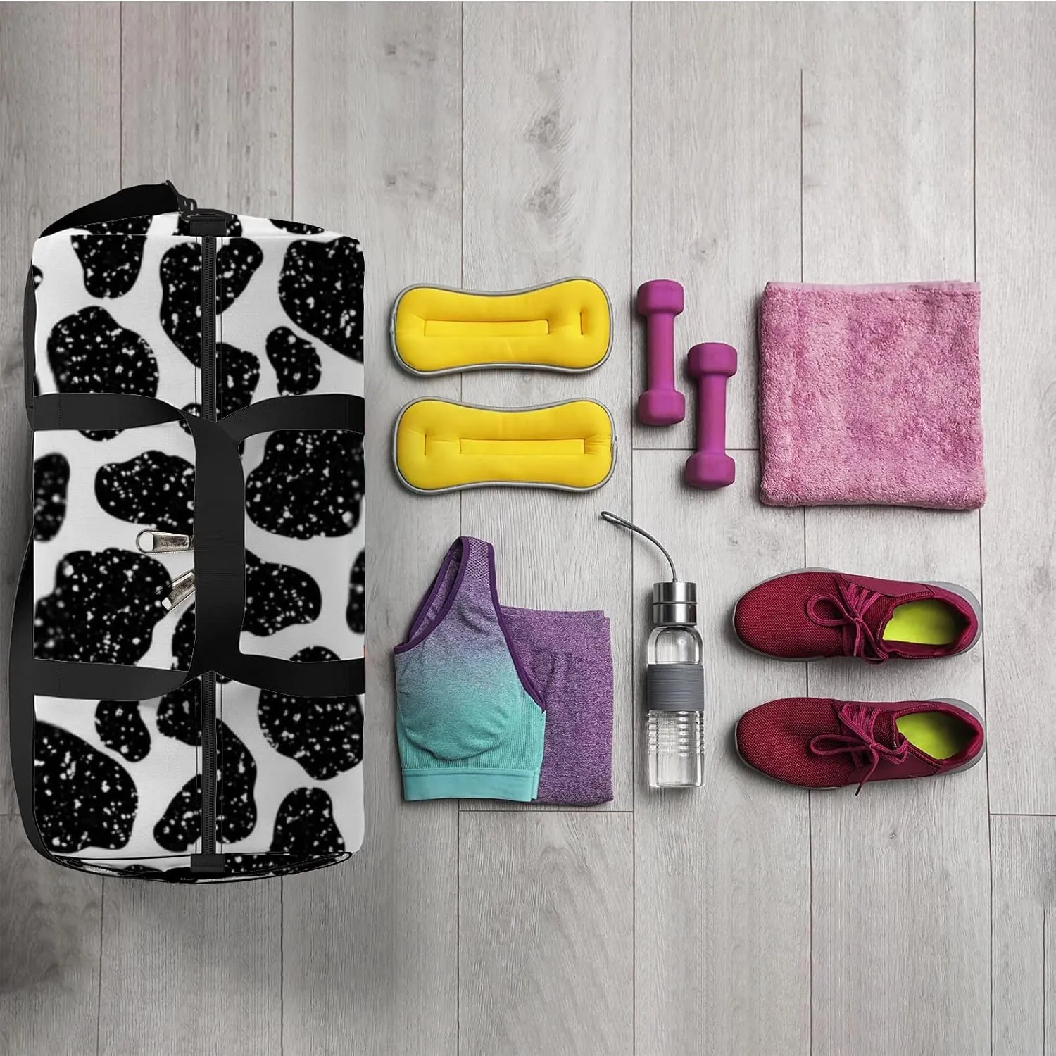 Cute Black and White Cow Print Sports Bag Tote Bag Waterproof Gym Bag with Shoulder Strap Zipper 2 Side Pockets for Men and Women, Travel and Storage Shoulder Bag.