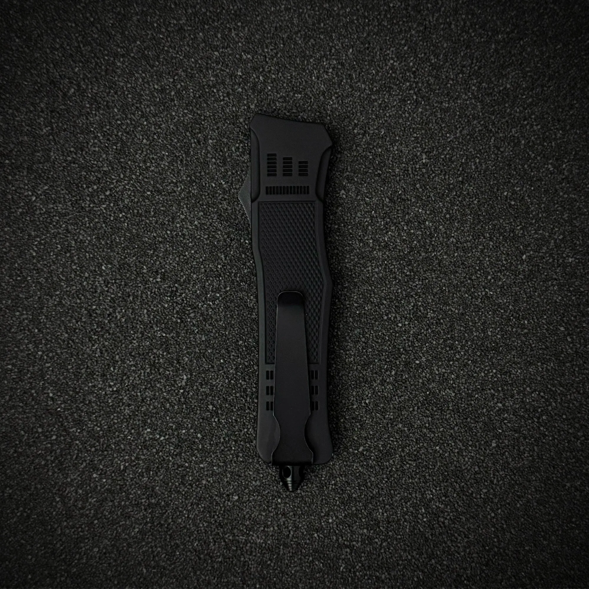Damout Strike knife