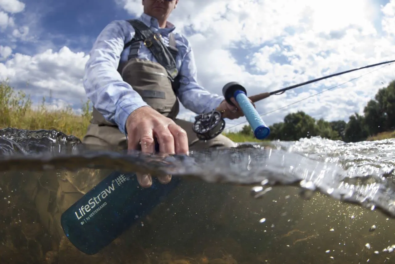 LifeStraw Go Water Filter Bottle, 22oz, Navy Blue