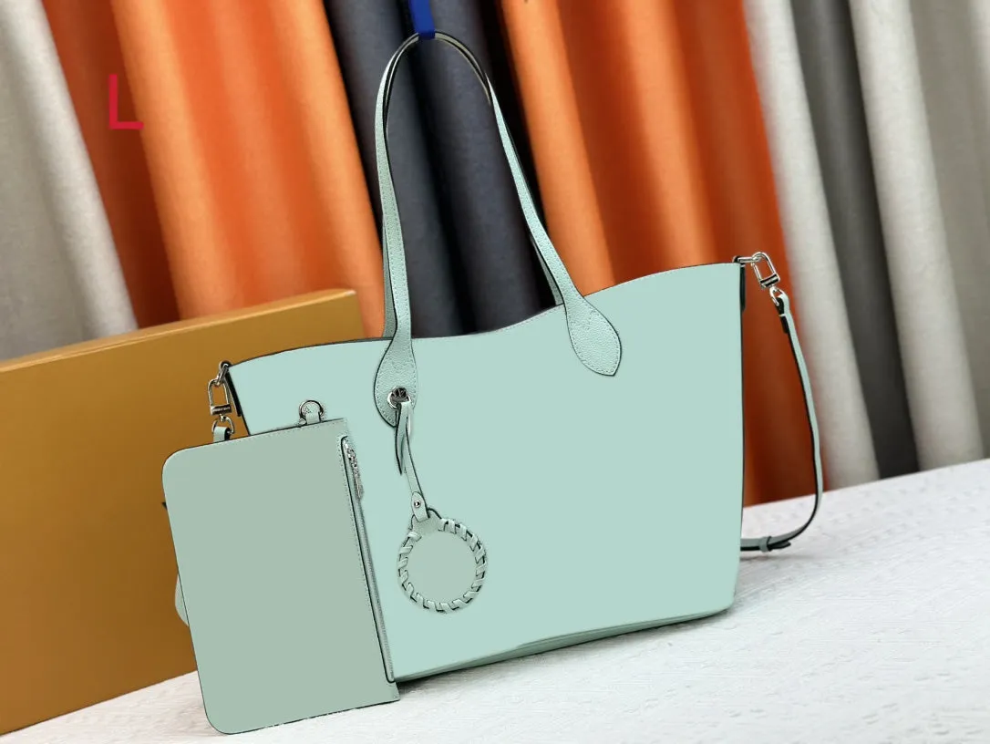 Lightweight Tote Bag