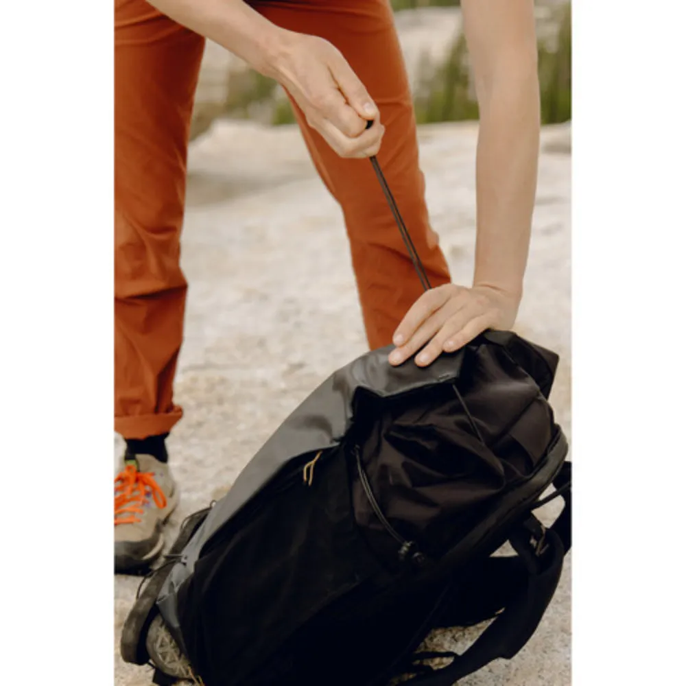 Peak Design Outdoor Backpack 25L