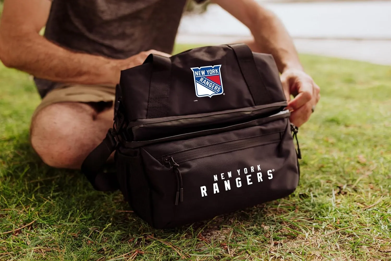 PICNIC TIME NHL Tarana Lunch Bag Cooler with Utensils made from Recycled Material, Lunch Box with Picnic Set, Upcycled Lunch Cooler Bag