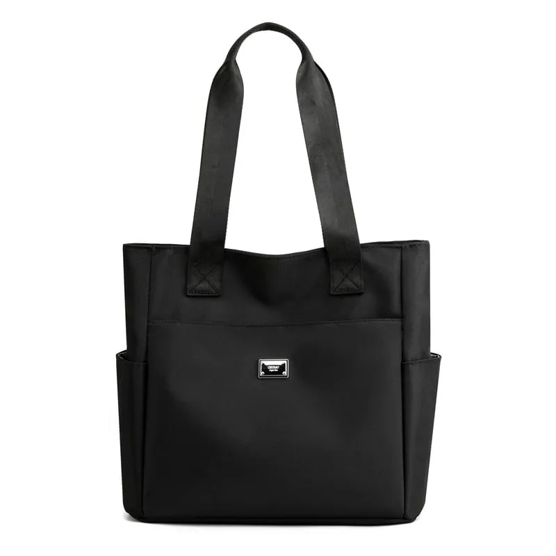 Pyper | Lightweight and waterproof shoulder bag