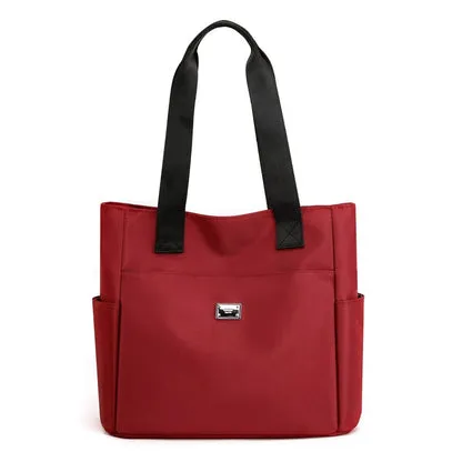 Pyper | Lightweight and waterproof shoulder bag