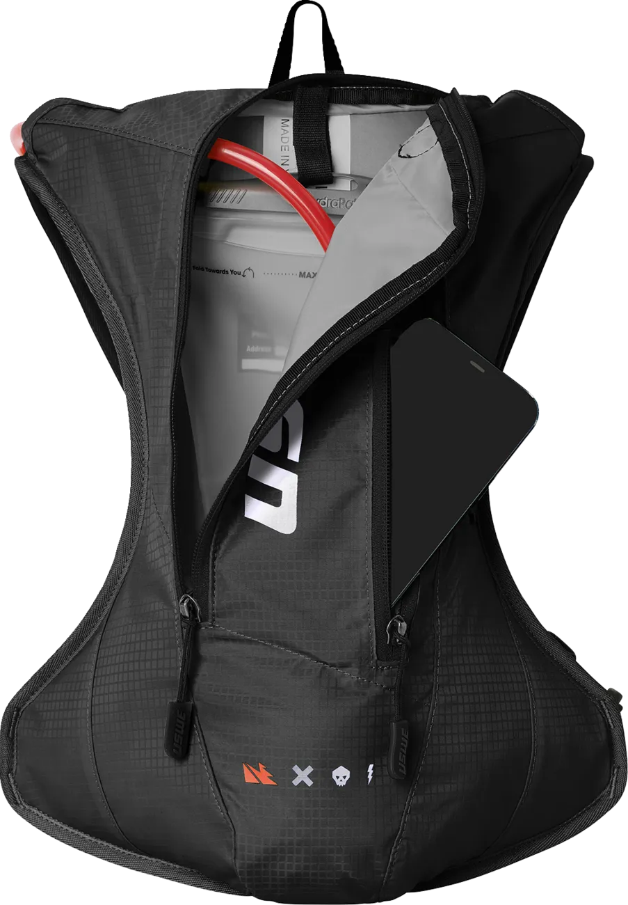 USWE Outlander Hydration Pack - 4L - Black 5204077001
