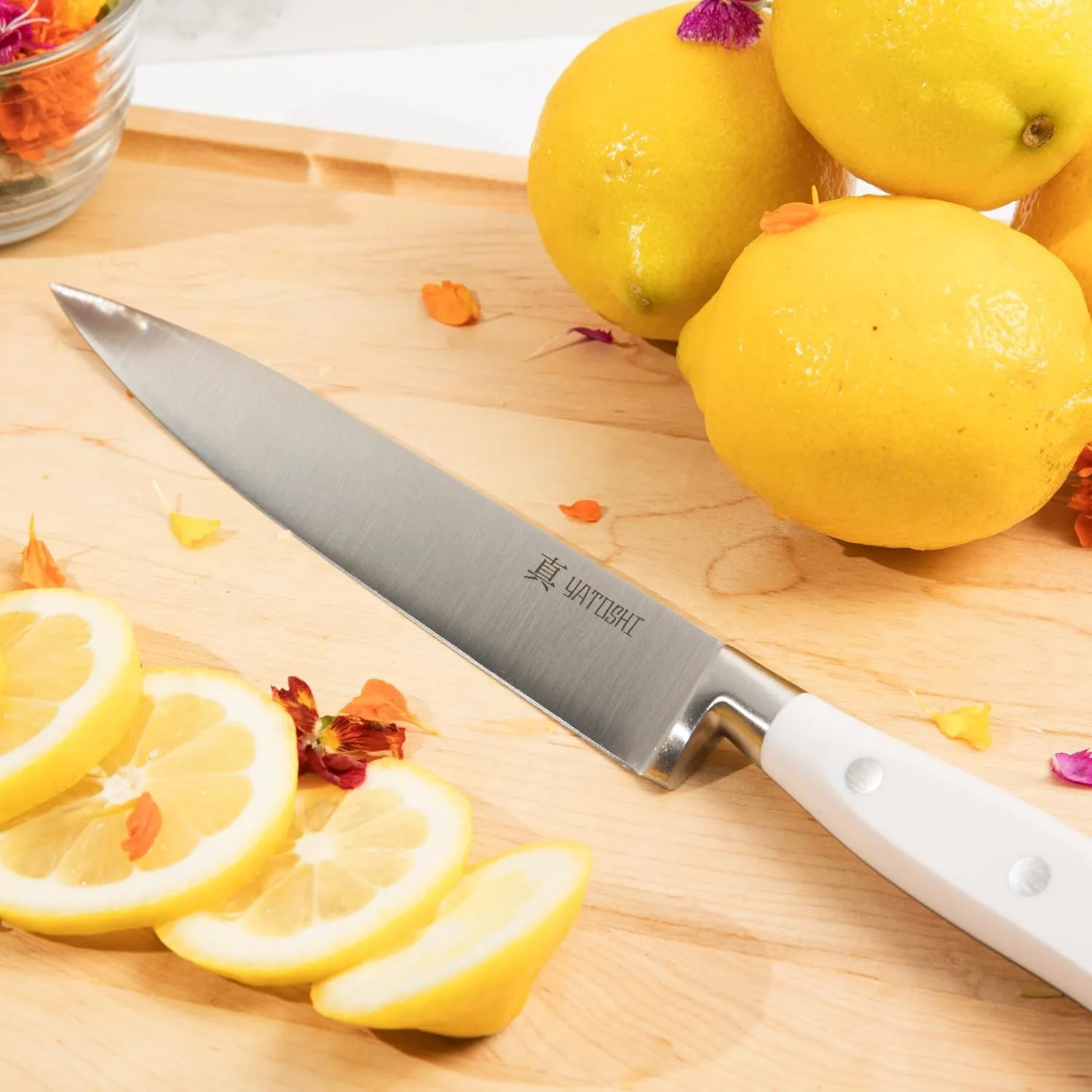 Yatoshi 15 Piece White Knife Block Set - Pro Kitchen Knife Set Ultra Sharp High Carbon Stainless Steel with Ergonomic Handle