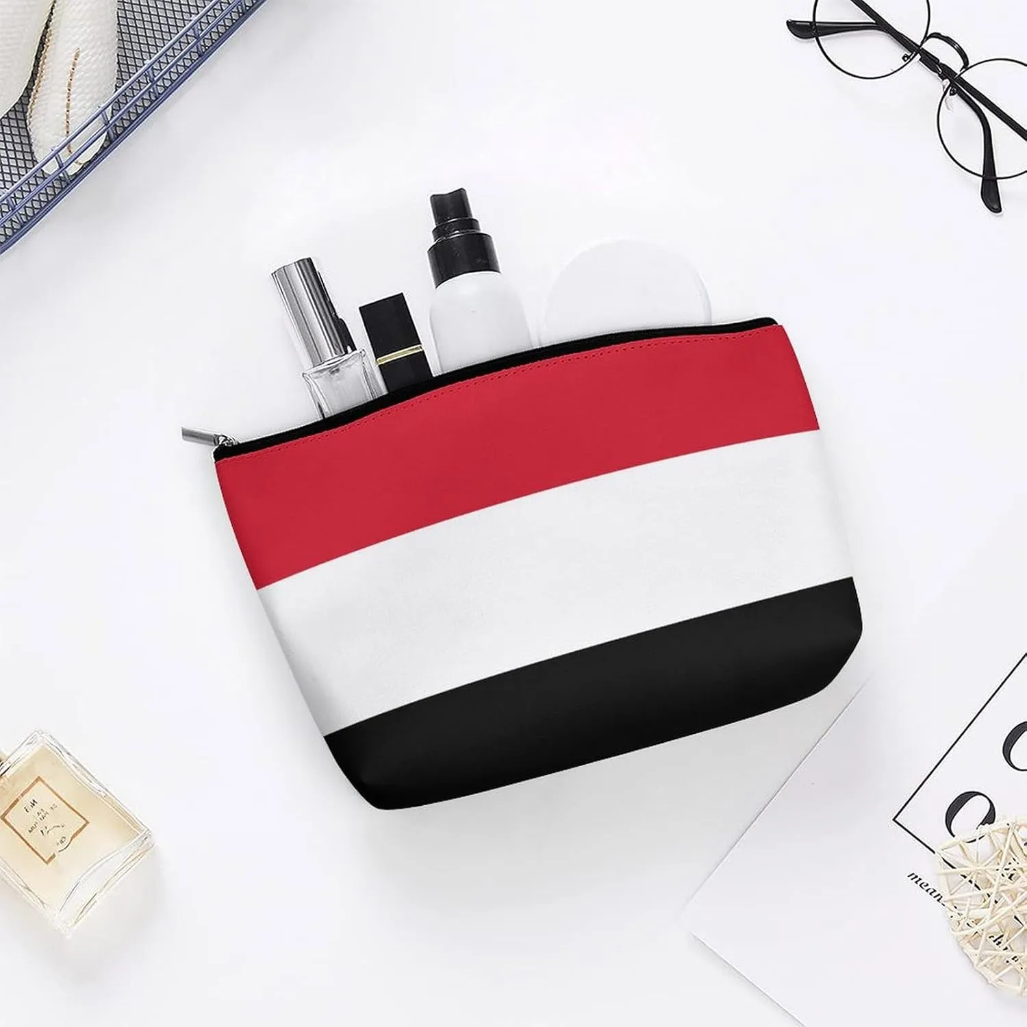 Yemen Flag Makeup Organizer for Women Travel Cosmetic Bag Lightweight Pouch for Purse